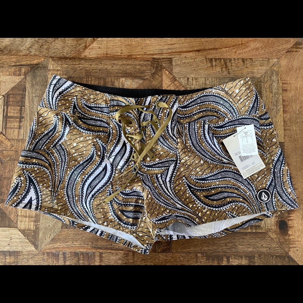Volcom women’s Board shorts